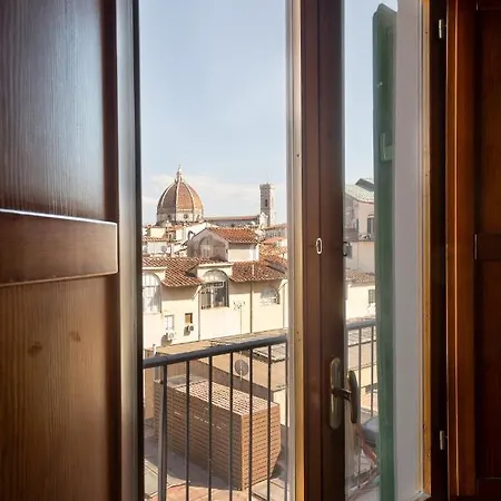 Florentia Art Apartament *